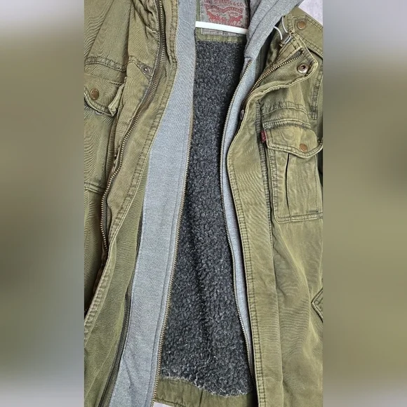 Levi's trucker jacket - Picture 3 of 4